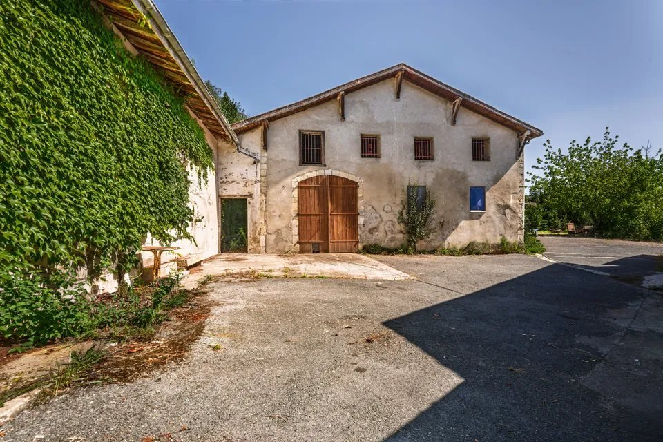 Lot B — la grande grange, 320 m²